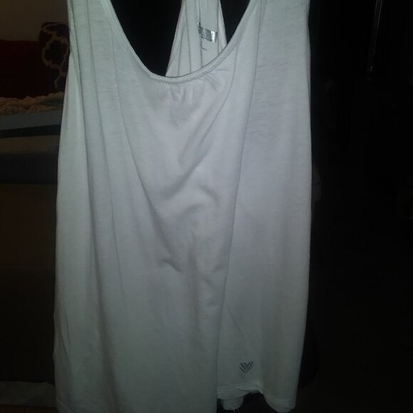 Forever 21 White sleeveless tank top - Picture 2 of 4
